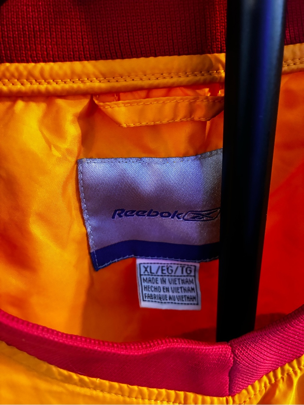 Kansas City Chiefs Men’s Reebok XL Red & Gold Pullover - Picture 2 of 7